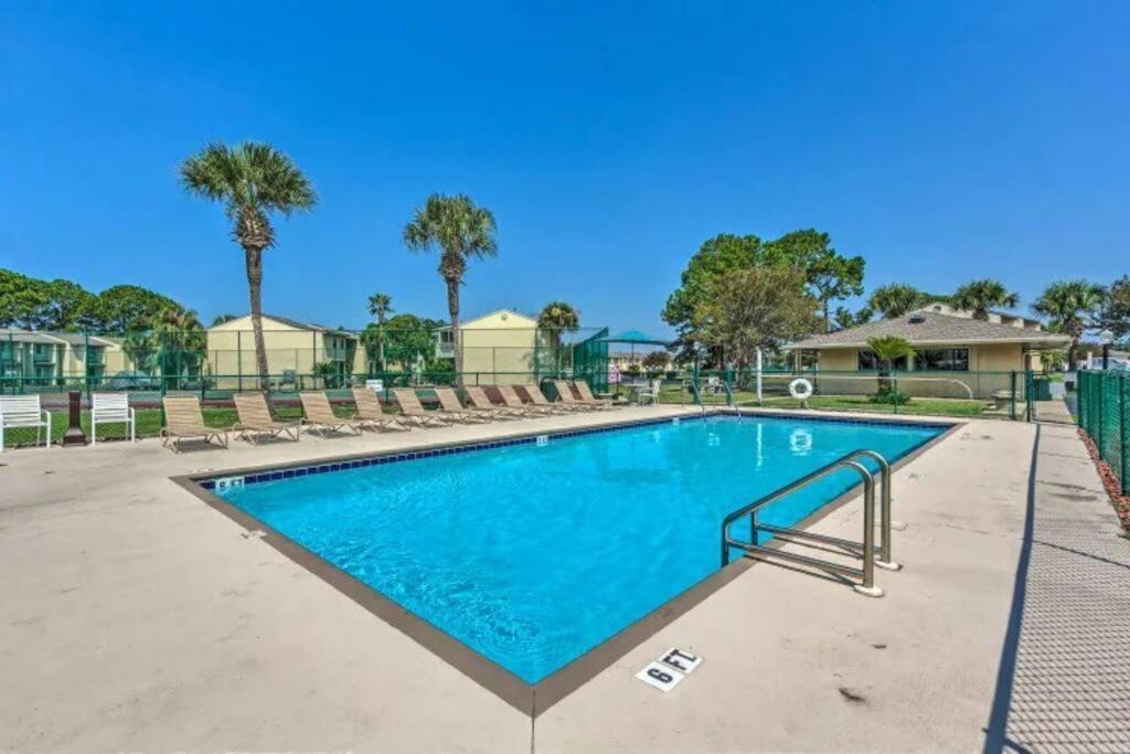 Holiday home Gem W/ 2-bedrooms And Easy Walk To Beach Panama City Beach