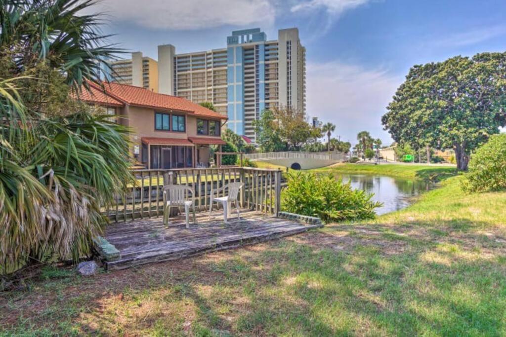 Gem W/ 2-bedrooms And Easy Walk To Beach Holiday home