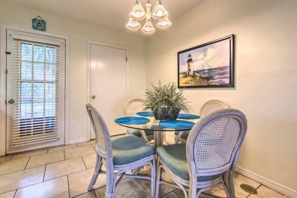 Holiday home Gem W/ 2-bedrooms And Easy Walk To Beach Panama City Beach